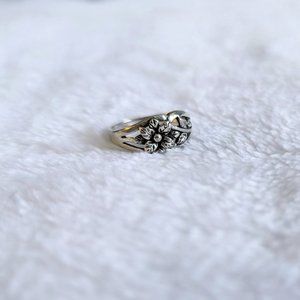 925 Sterling Silver Boho Floral ring, size 6